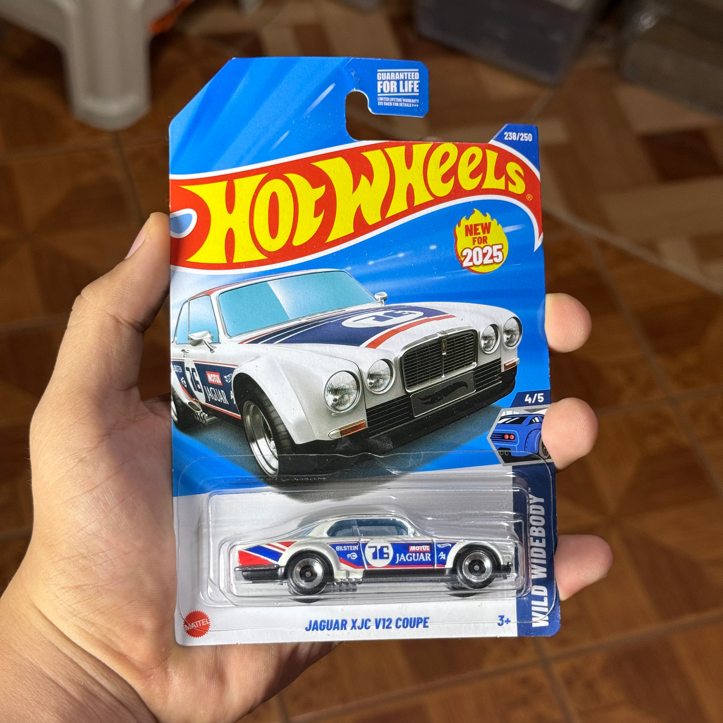 Hw Básico Jaguar XJC V12 Coupe