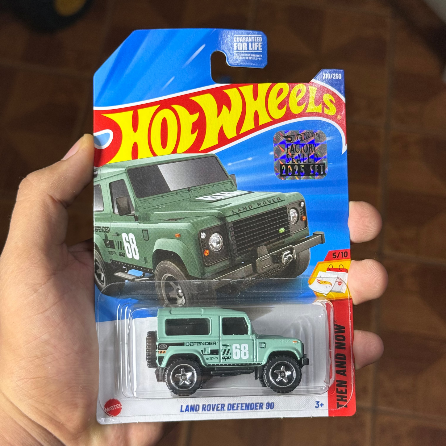 Hw Básico Land Rover Defender 90