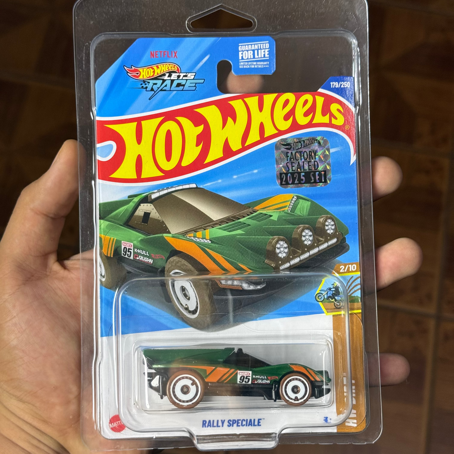 Hw Básico Rally Speciale ( Color Exclusivo)- Incluye Protector