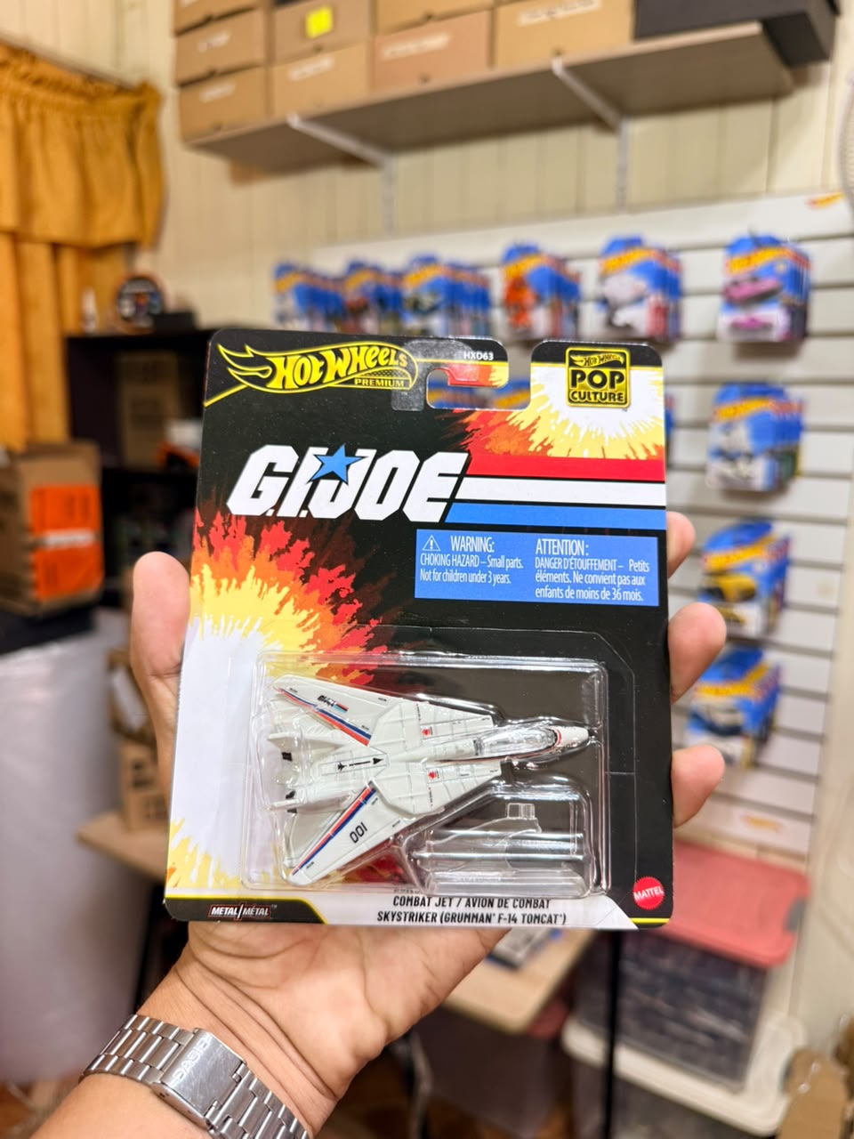 Hw Premium Combat Jet / Avion De Combat Skystriker (Grumman F-14 Tomcat)