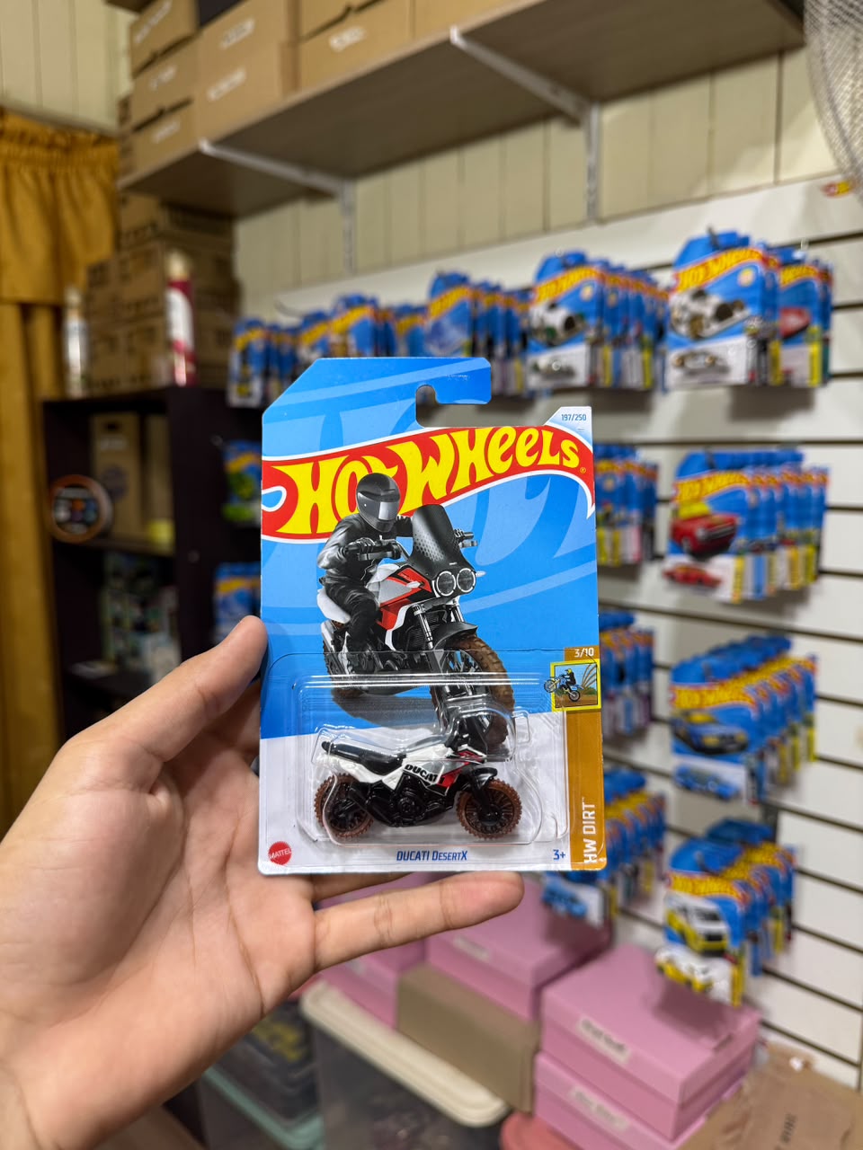 Hw Básico Ducati DesertX