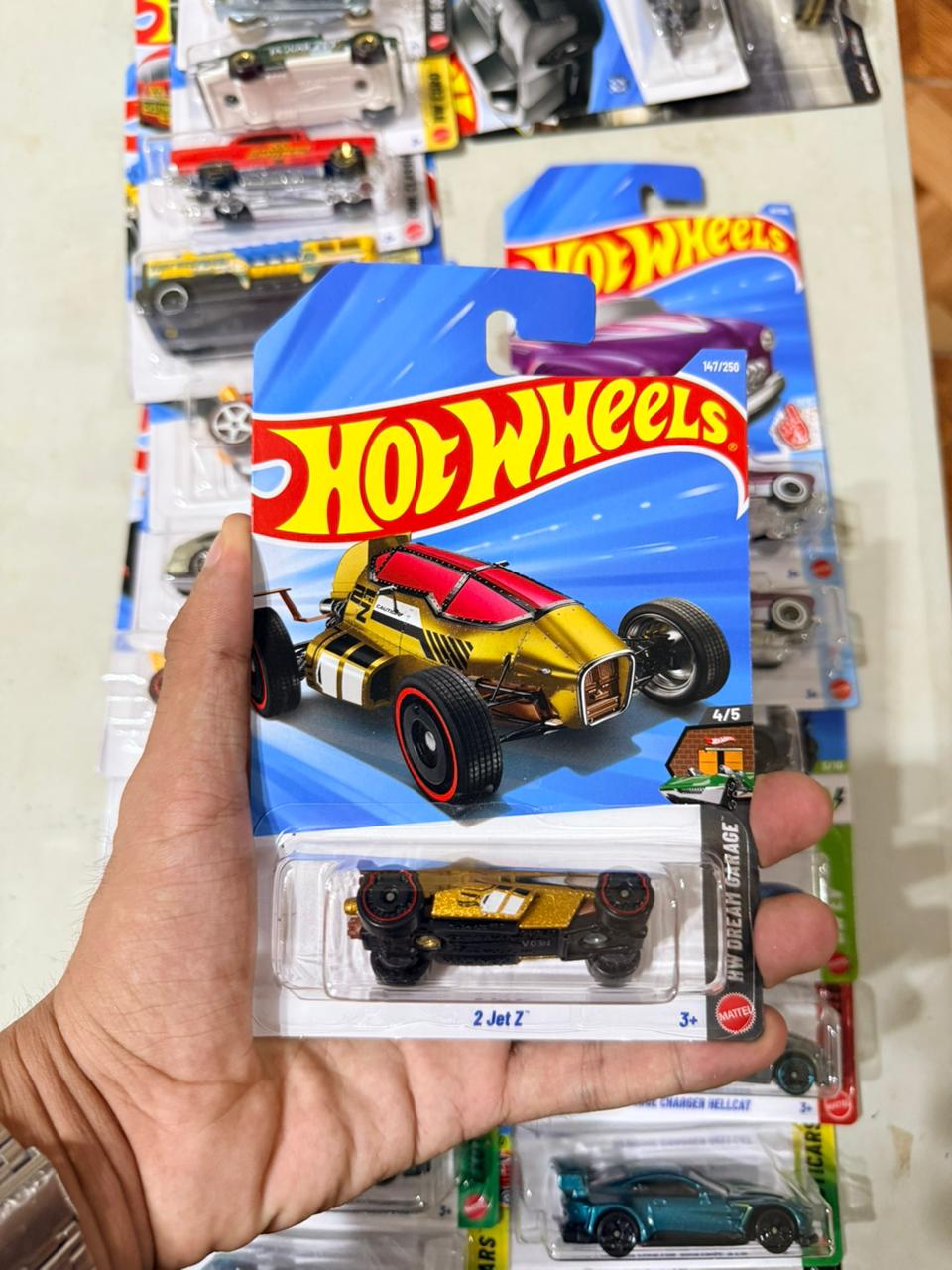 Hw Básico 2 Jet Z