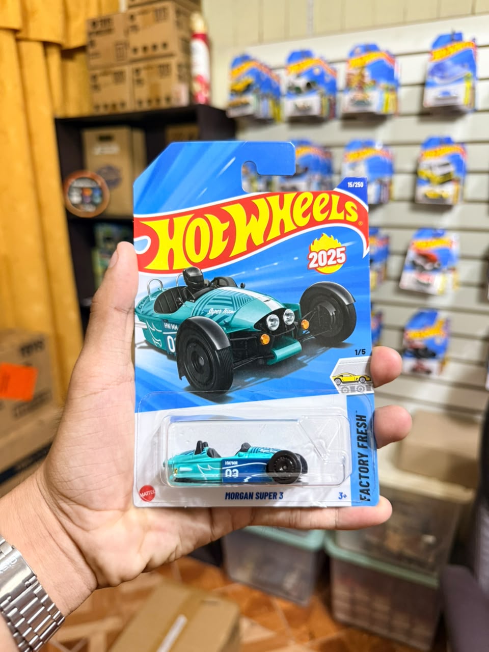 Hw Basico Morgan Super 3 Celeste