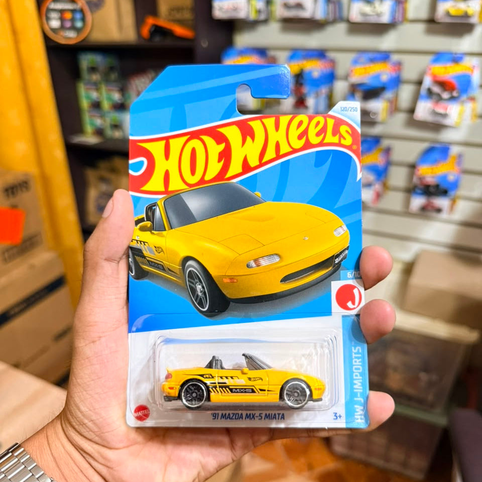 Hw Basico 91 Mazda MX-5 Miata Amarillo