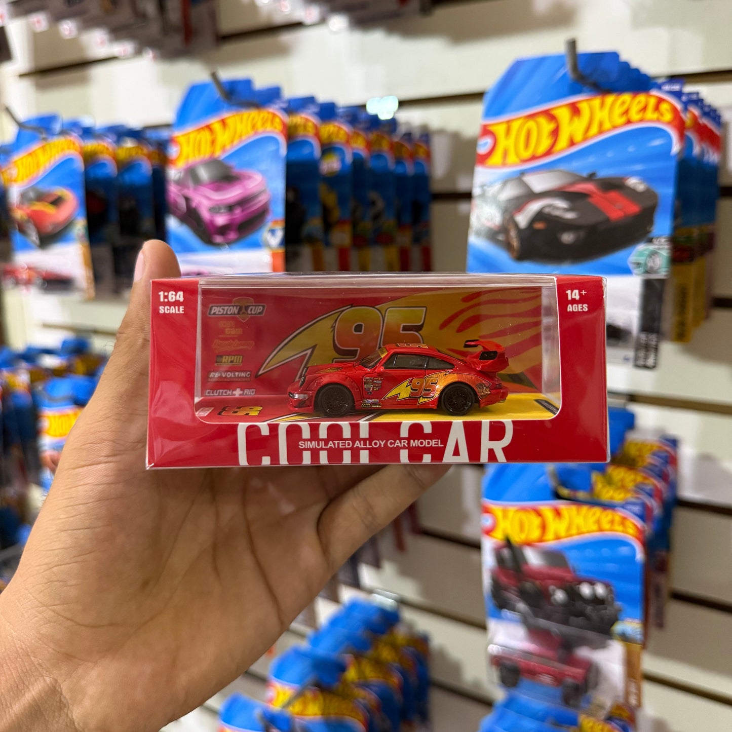 Cool.Car 1:64 Porsche 964 Lightning McQueen Paint Job