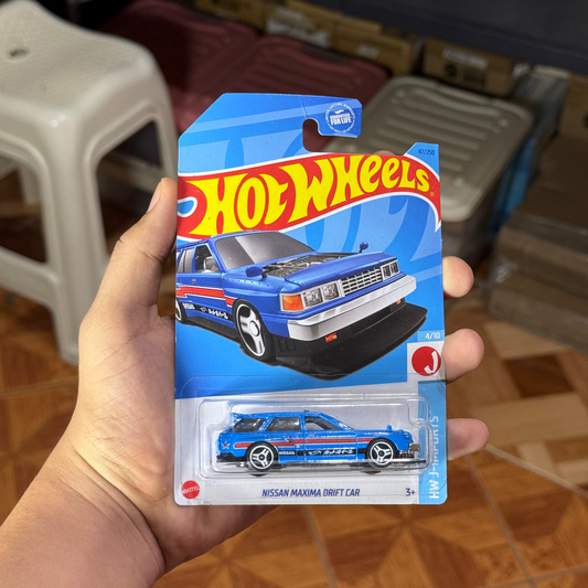 Hw Básico Nissan Maxima Drift Car