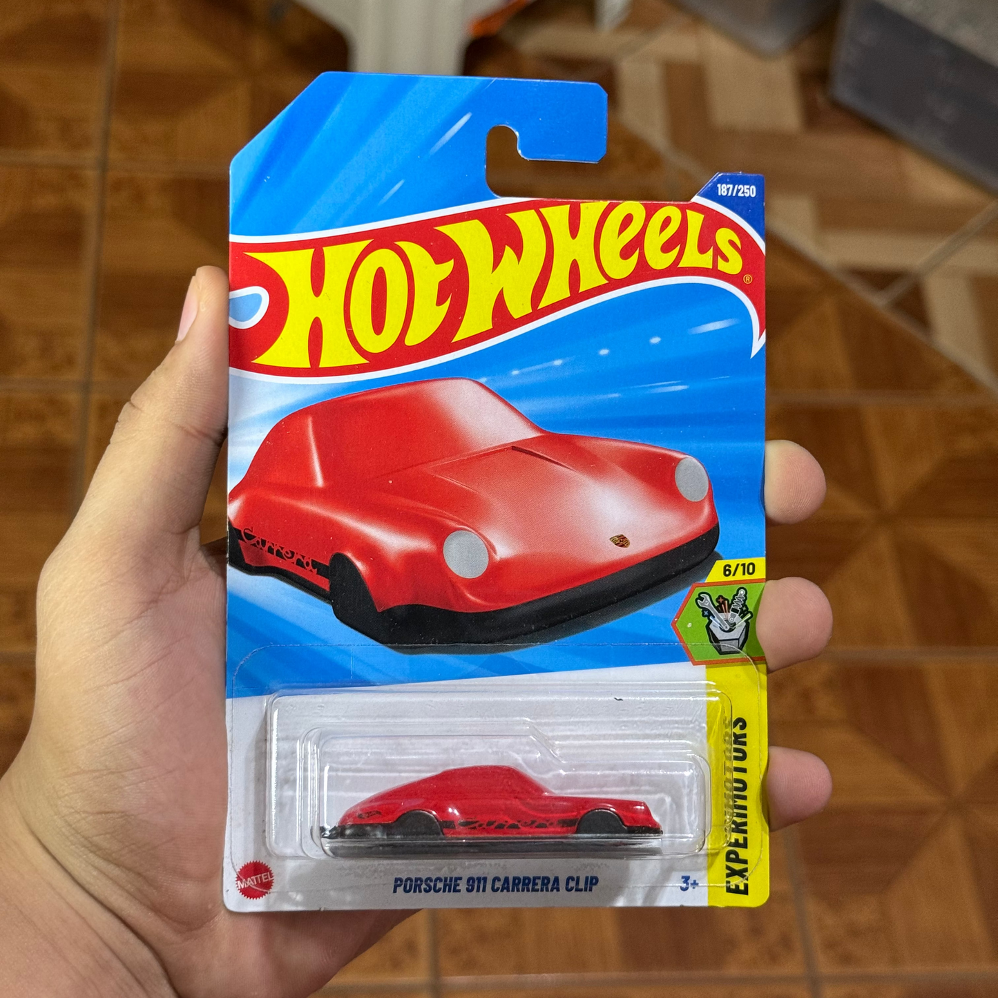 Hw Básico Porsche 911 Carrera Clip
