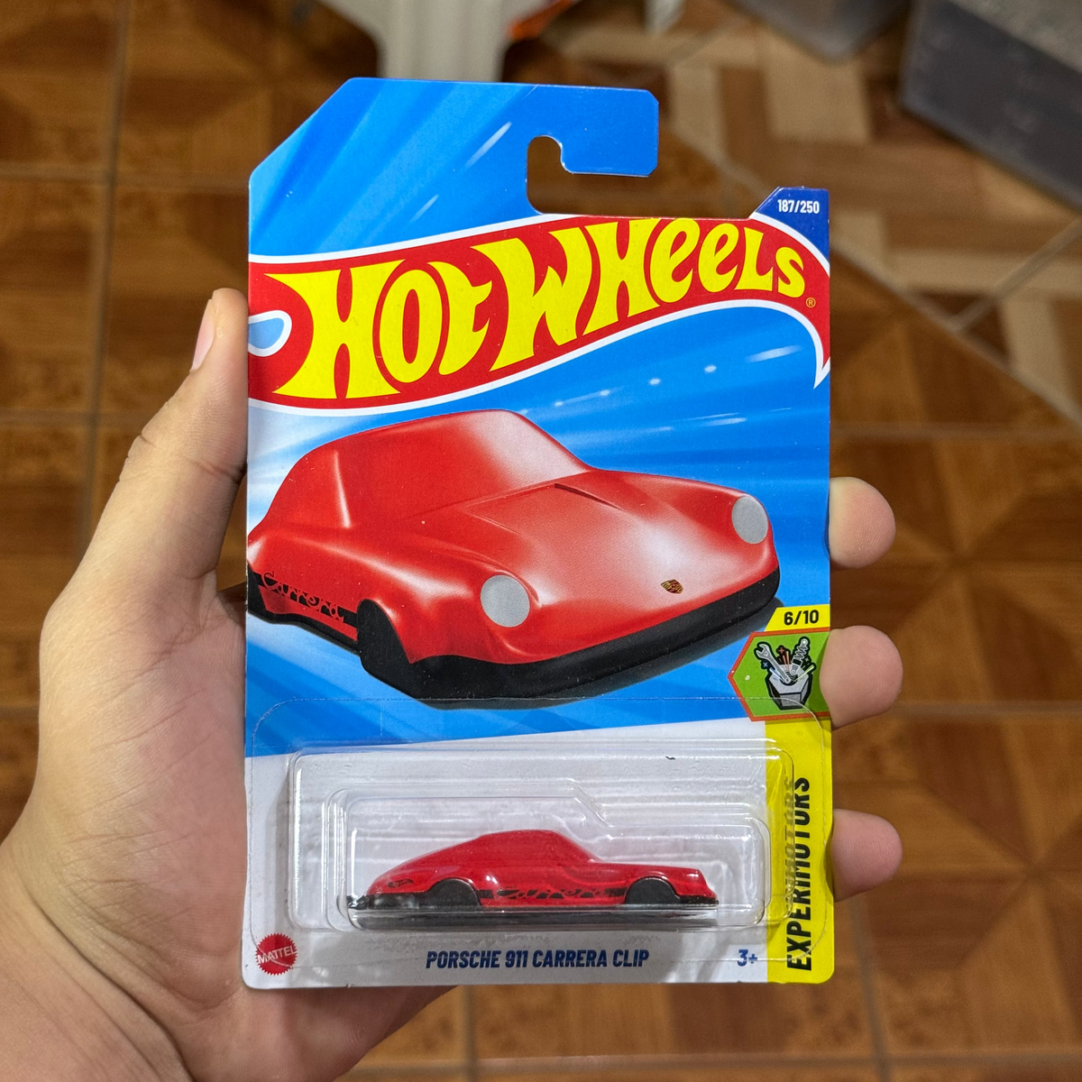 Hw Básico Porsche 911 Carrera Clip
