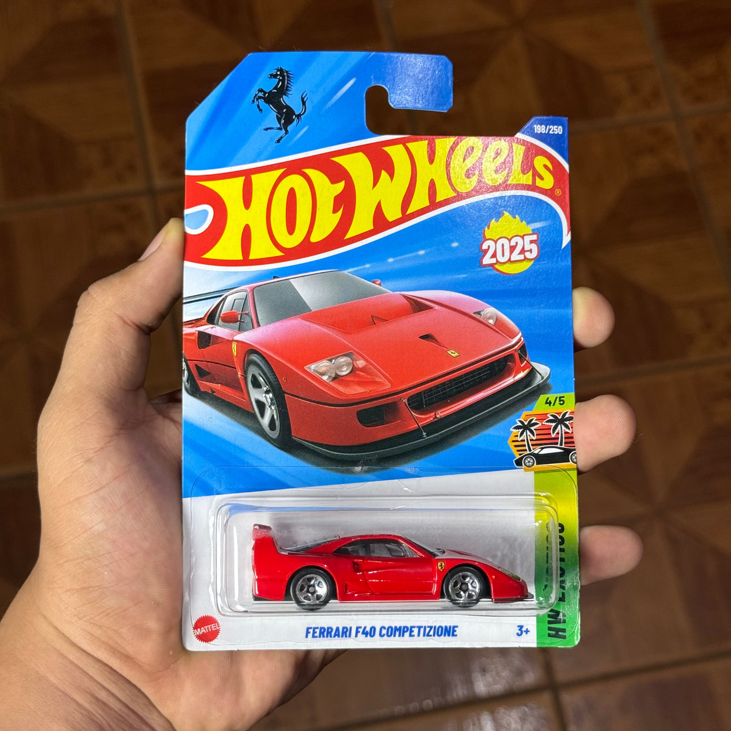 Hw Básico Ferrari F40 Competizione
