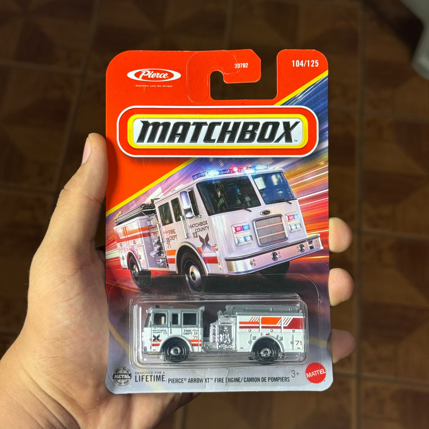 Hw Básico (Matchbox) Pierce Arrow XT Fire Engine/ Camion de Bombero