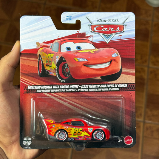 Disney Pixar Cars Rayo Mcqueen Con Llantas de Carreras