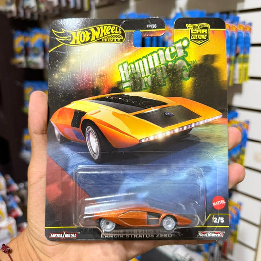 Hot Wheels Premium Lancia Stratos Zero con llantas de goma