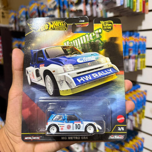 Hot Wheels Premium Mg Metro 6R4 con llantas de goma