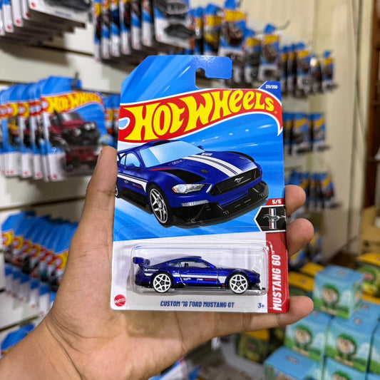 Hot wheels básico Custom 18´ Ford Mustang GT