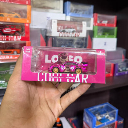 Star Race 1:64 Porsche 964 Versión Lotso - Incluye Figura