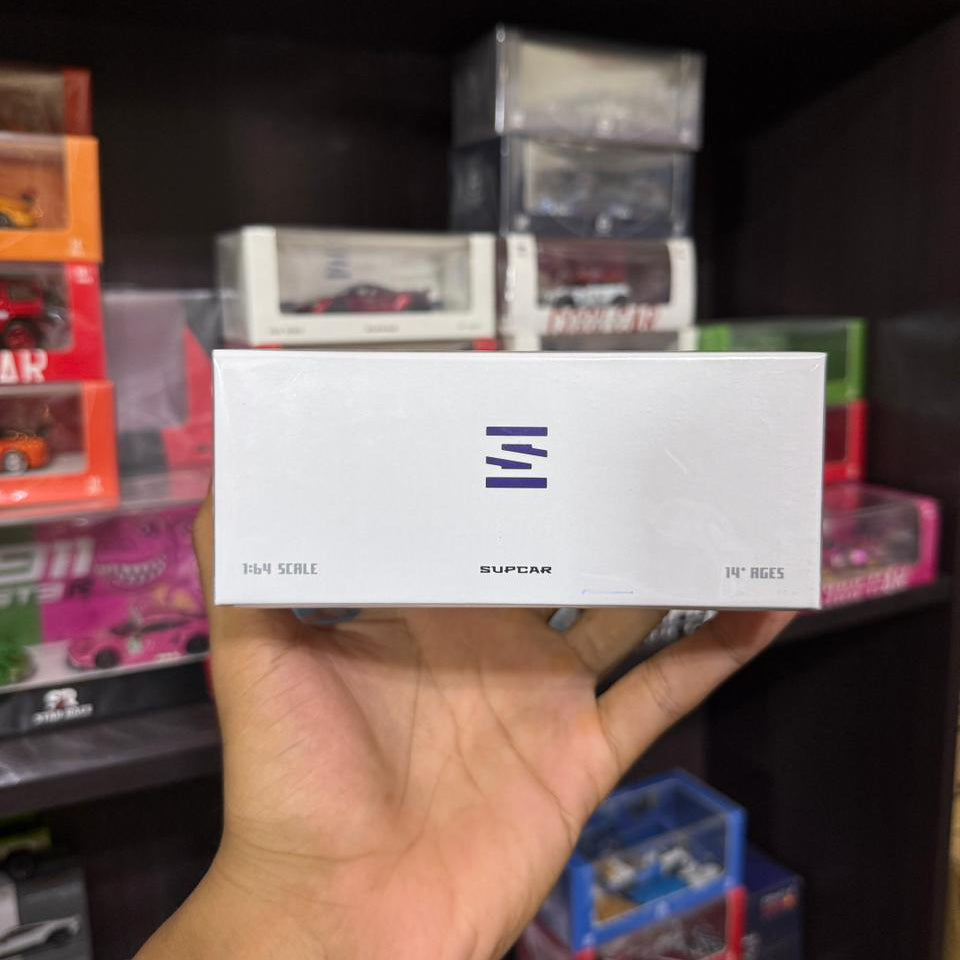 Star Race 1:64 F40-Negro/Rojo Muy Detallado