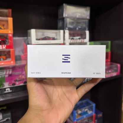 Star Race 1:64 F40-Negro/Rojo Muy Detallado