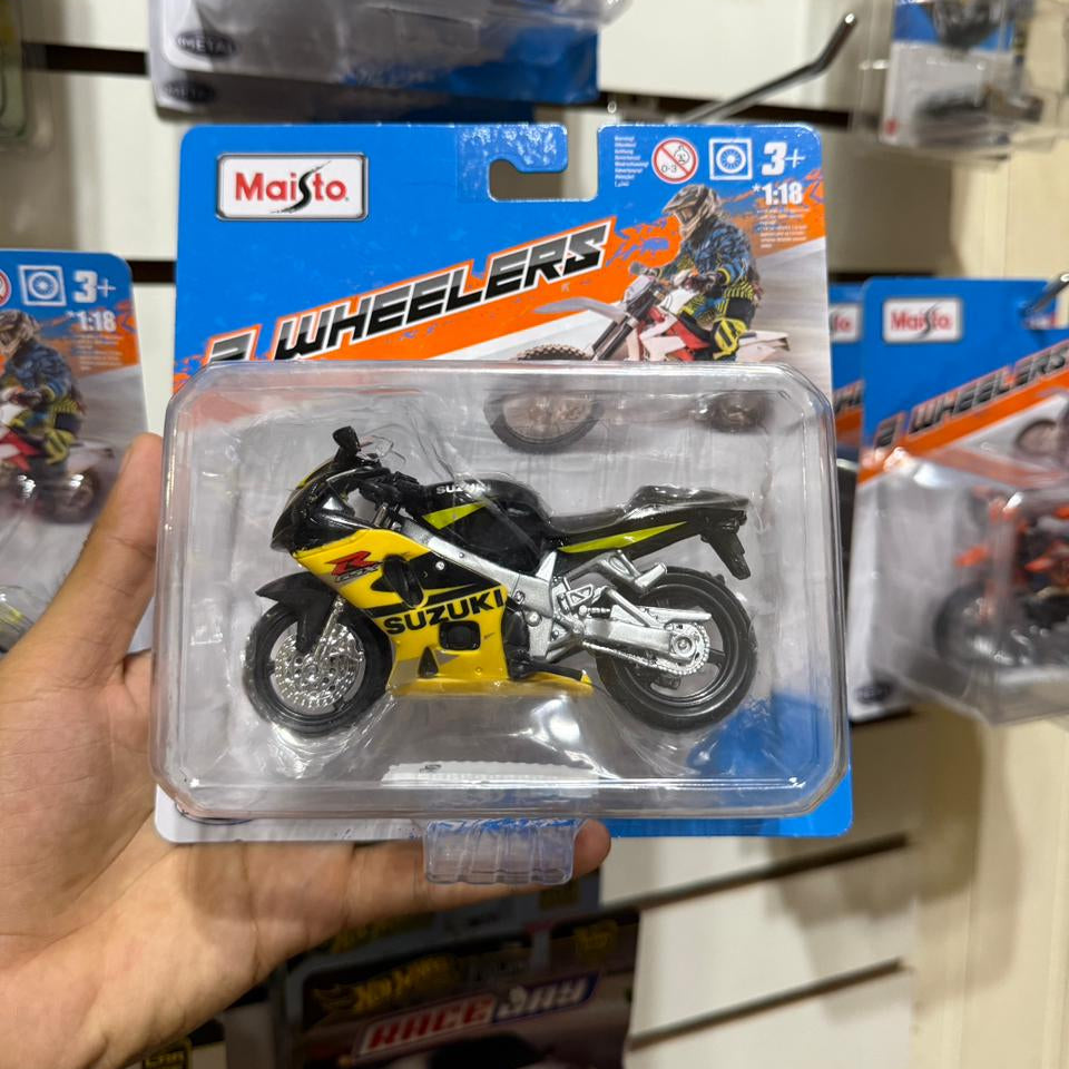 Moto Maisto 1:18 Susuki Color Amarillo