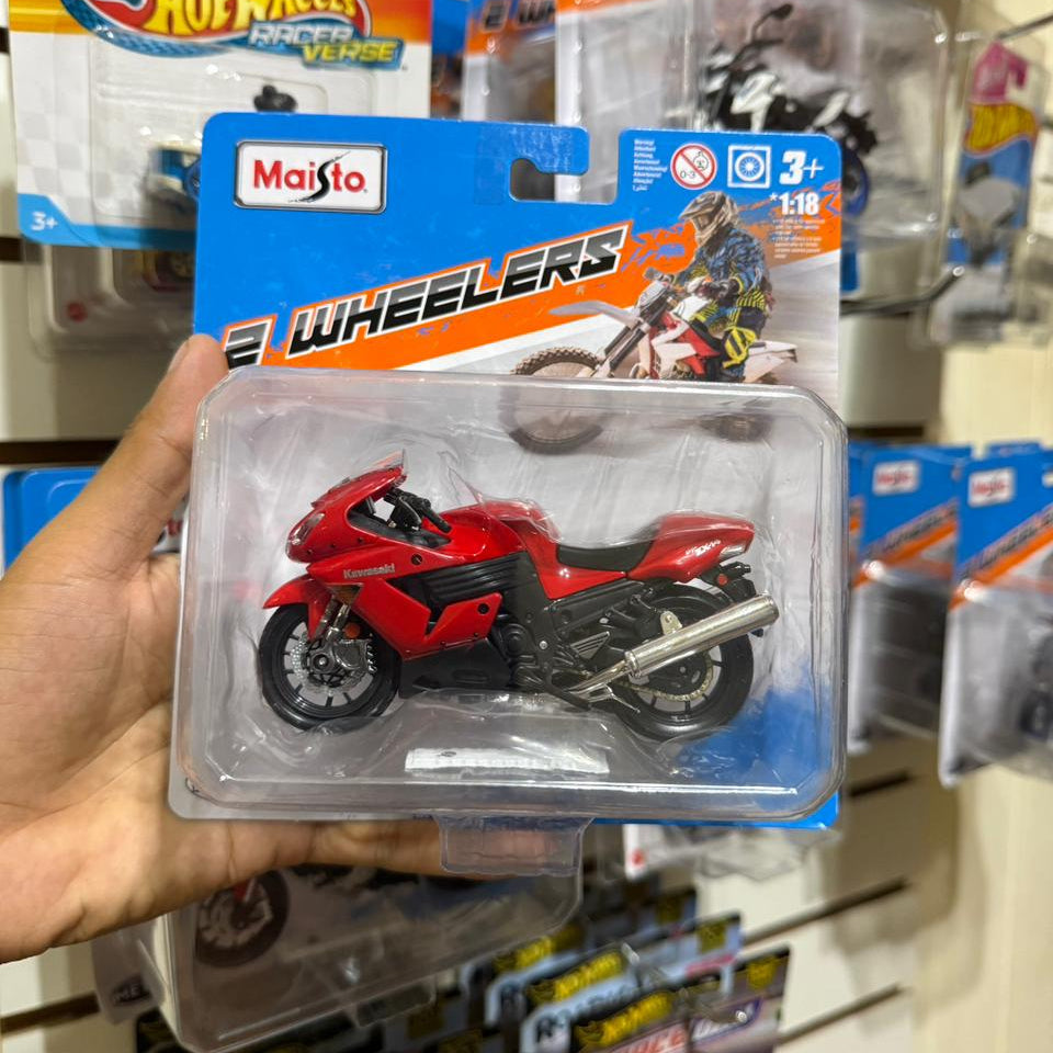 Moto Maisto 1:18 Kawasaki Clasica Color Rojo