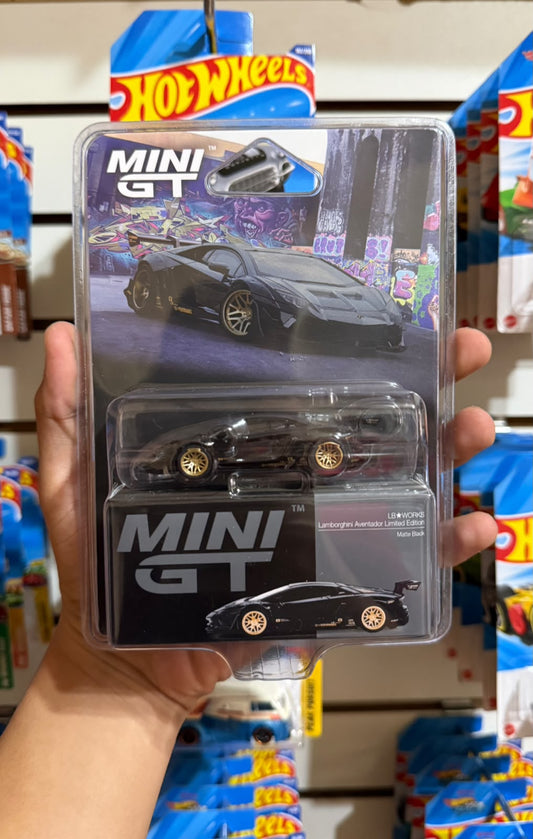 Mini GT Lamborghini Aventador Limited Edition Matte black