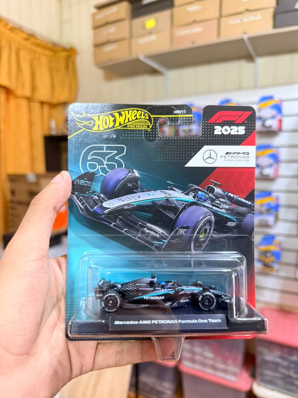 Hw Premium Mercedes-AMG PETRONAS Formula One Team #63