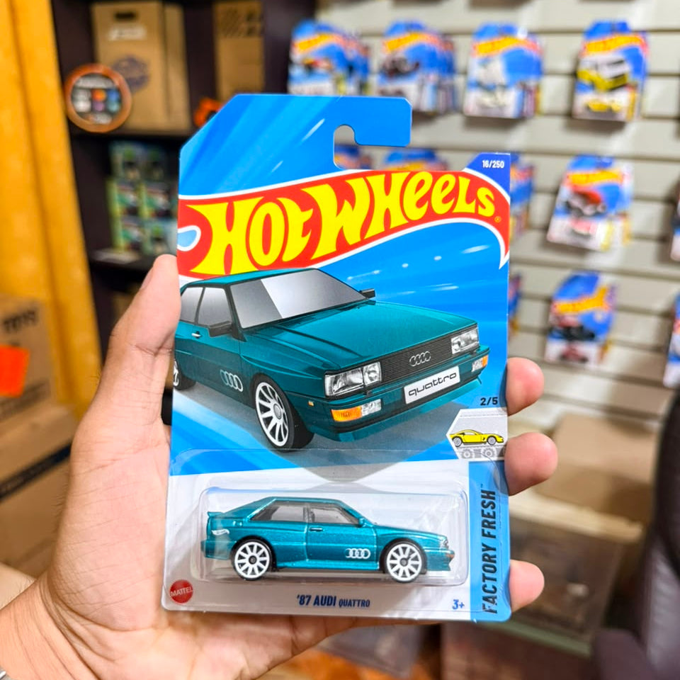 Hw Basico 87 Audi Quattro (Celeste)