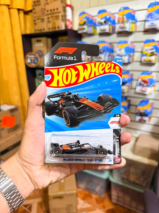 Hw Básico McLaren Formula 1 Team / Équipe