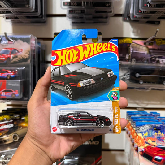Hw Básico 92 Ford Mustang