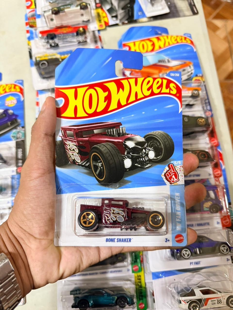 Hw Básico Bone Shaker