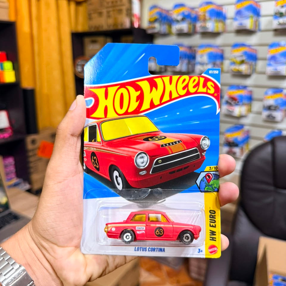 Hw Básico lotus cortina (rojo)