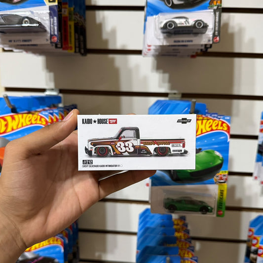 Kaido House (mini gt) Chevy Silverado Kaido Intimidator V1