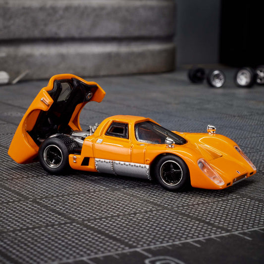Hot wheels Elite 64 McLaren M6GT